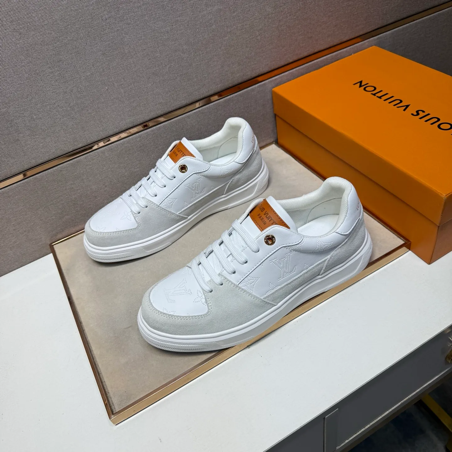 ⬛️Men's shoes 💰p400 [LV～] Men's casual shoes 2025z cabinet sales simultaneously 🔶Size: 38-44 #️⃣ 🔷2 colors🔜The upper is made of multi-material splicing➕Mesh lining, comfortable and breathable, sole: original comfortable and wear-resistant outsole, ⚠️real thing📱photographed🎬real thing is better📢📢📢
